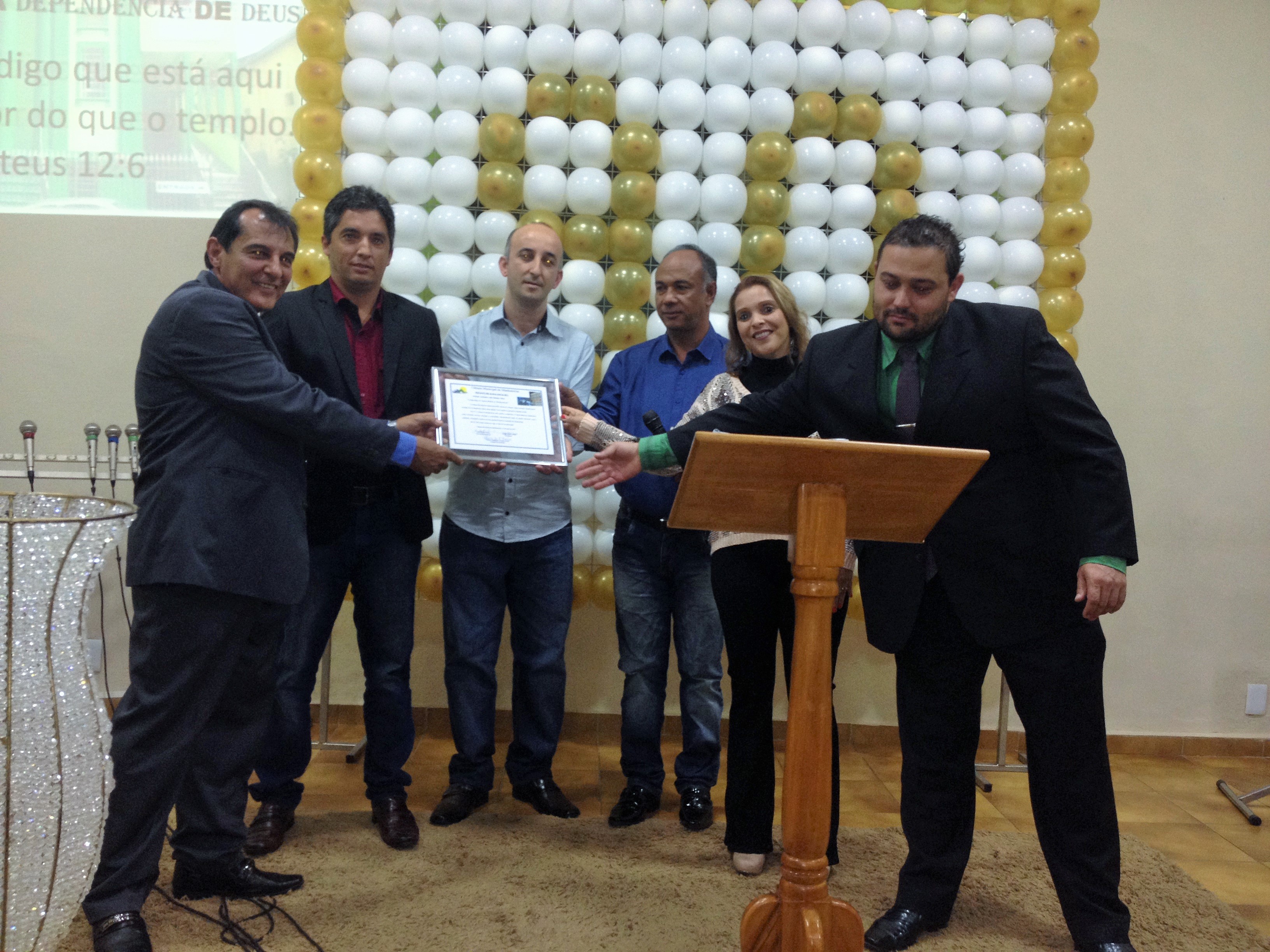 Câmara homenageia 1ª Igreja Batista pelos 90 anos