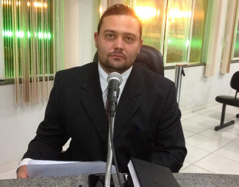 Indicação alerta para problemas de segurança na Rua Santa Luzia