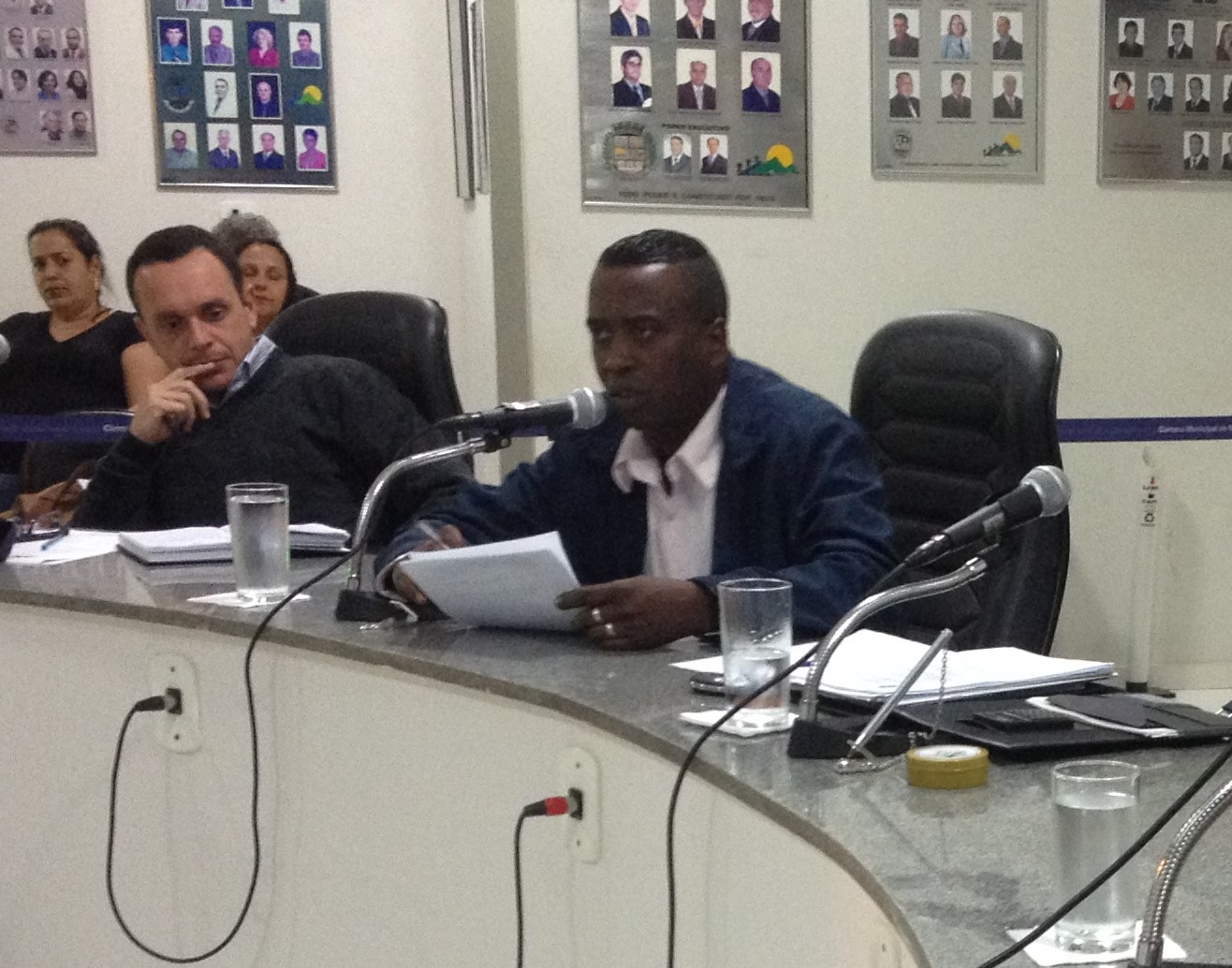 Indicação solicita revisão salarial dos servidores