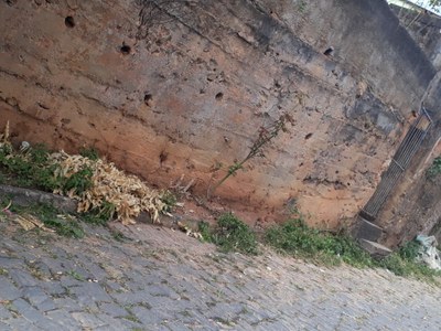 Entulhos 2 Entulhos 2