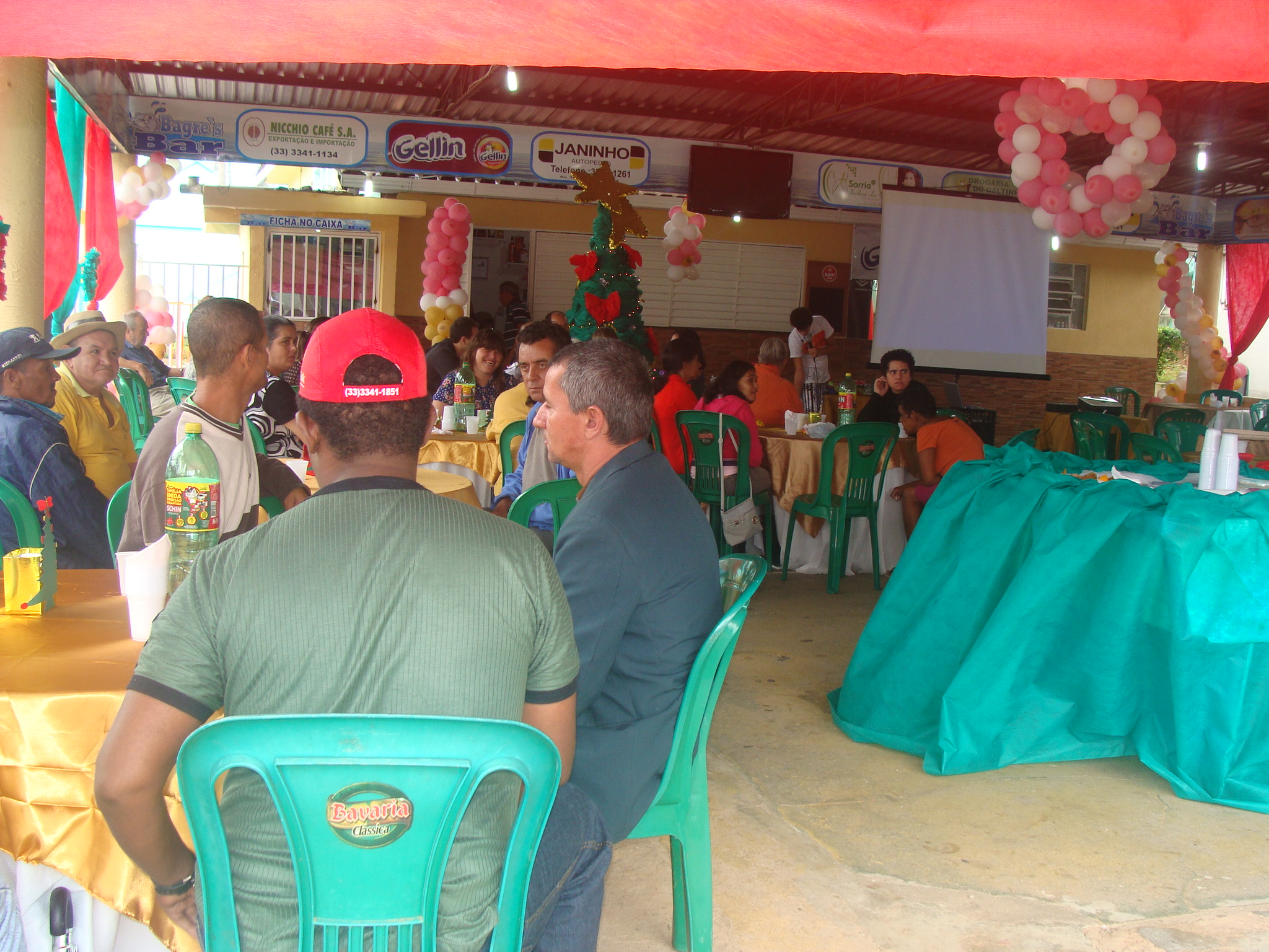 CAPS de Manhumirim faz festa de Natal