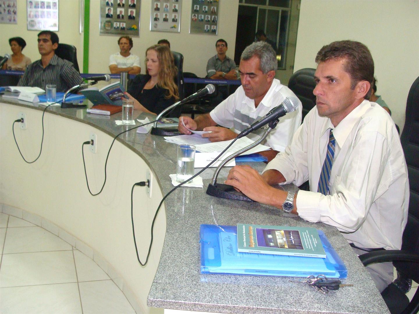 Reunião extraordinária aprovou convênios do município com entidades