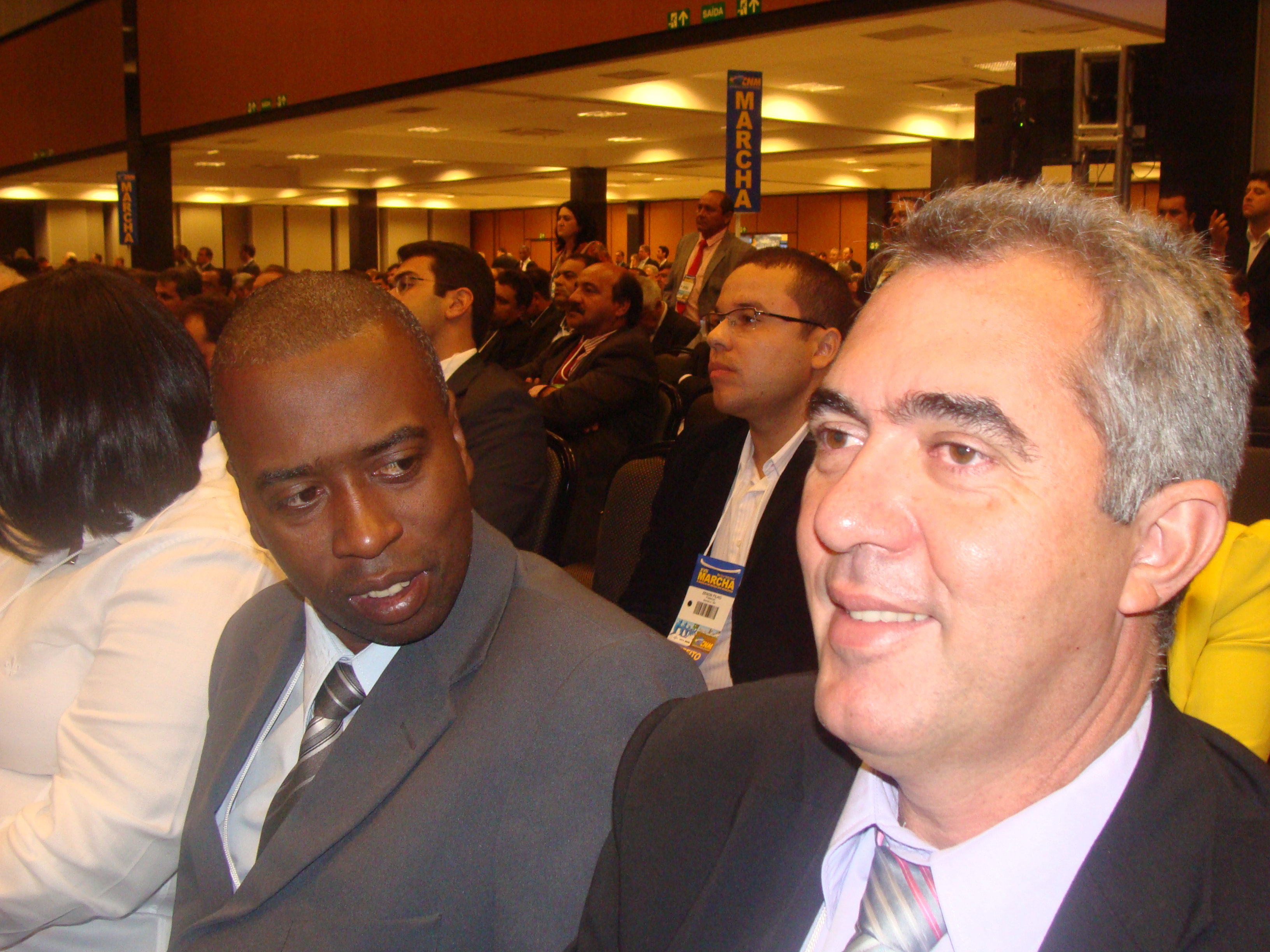 Câmara de Manhumirim participa da Marcha pelos Municípios em Brasília