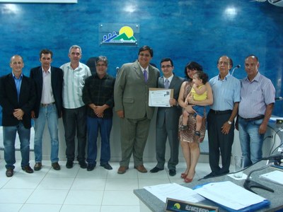 Juiz de Direito Luiz Eduardo de Faria recebe Moção da Câmara