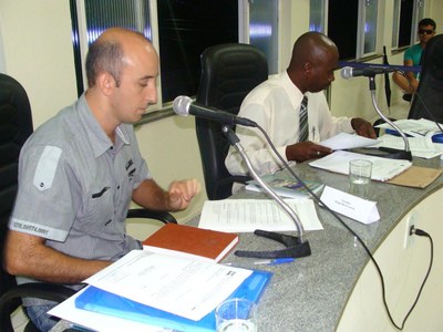 Vereadores Sérgio Borel e Roberto Bob, também autores.
