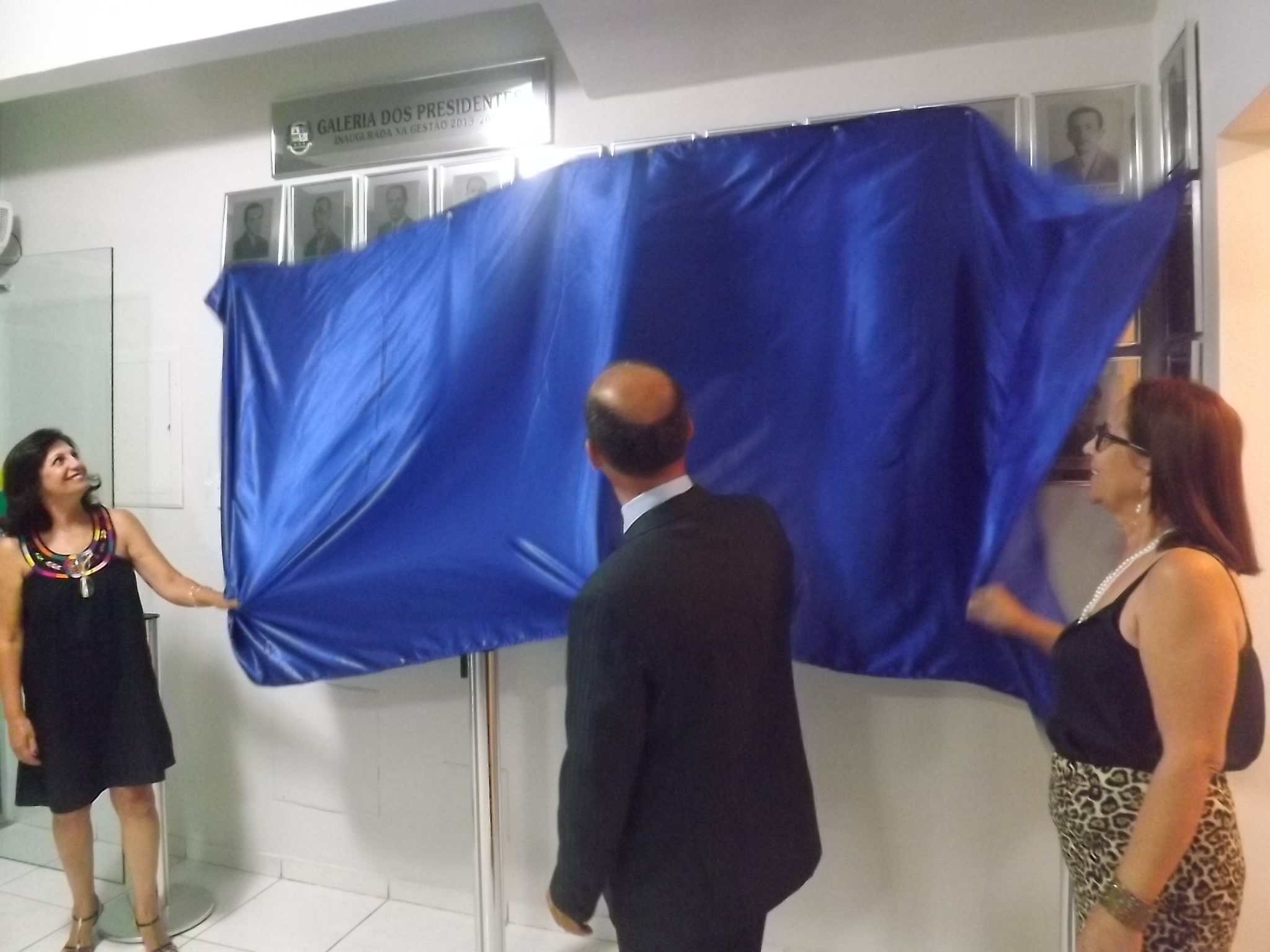 Câmara inaugura galeria de fotos e reúne ex-presidentes