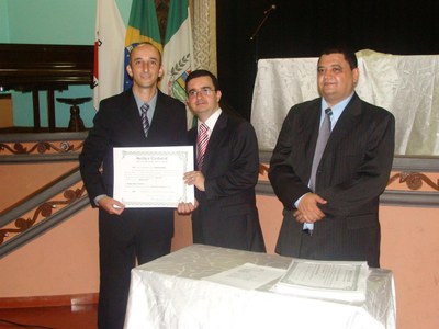 Justiça Eleitoral diploma eleitos em Manhumirim