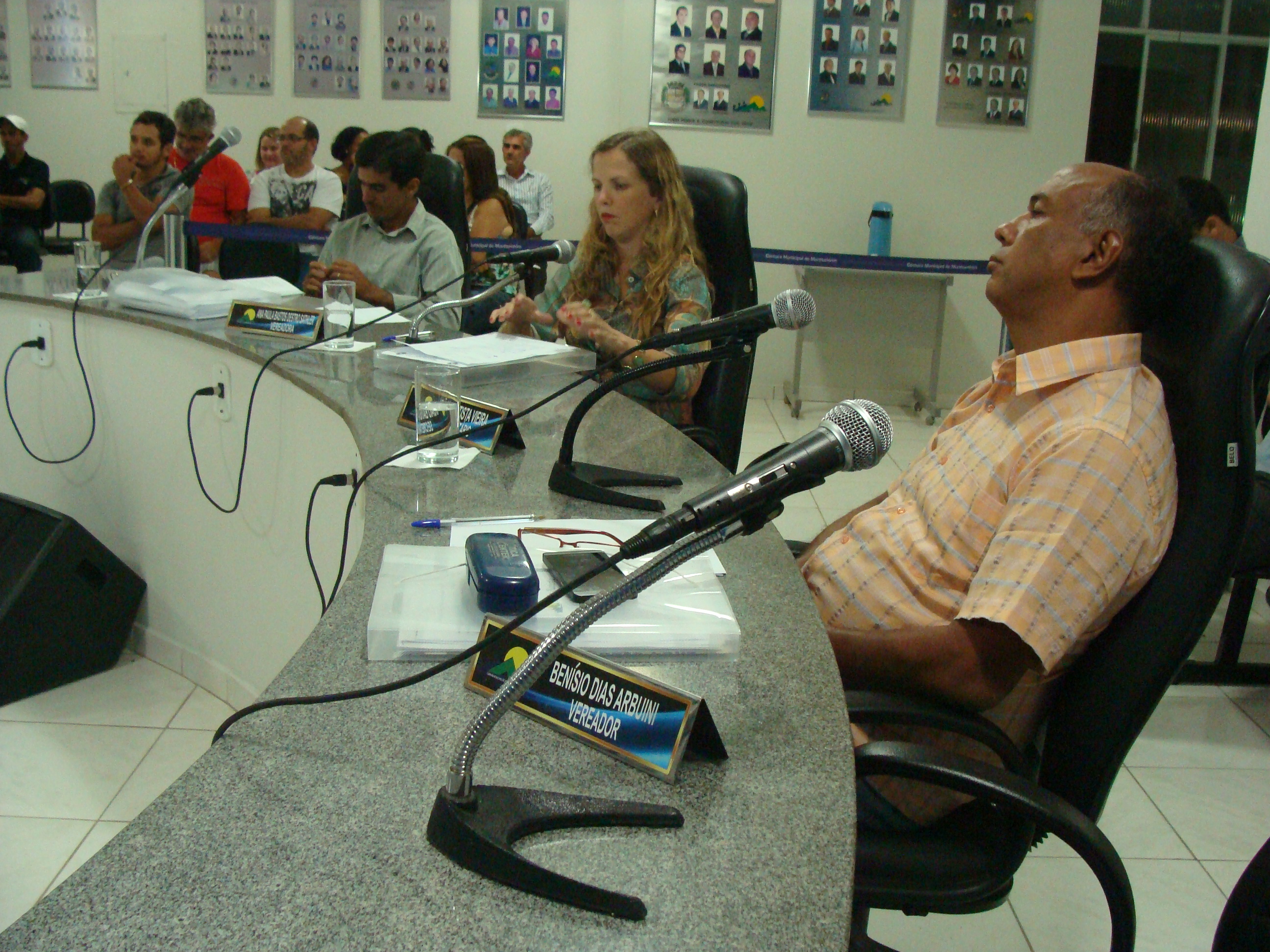 Câmara de Manhumirim rejeita projeto para contratar consórcio de iluminação pública