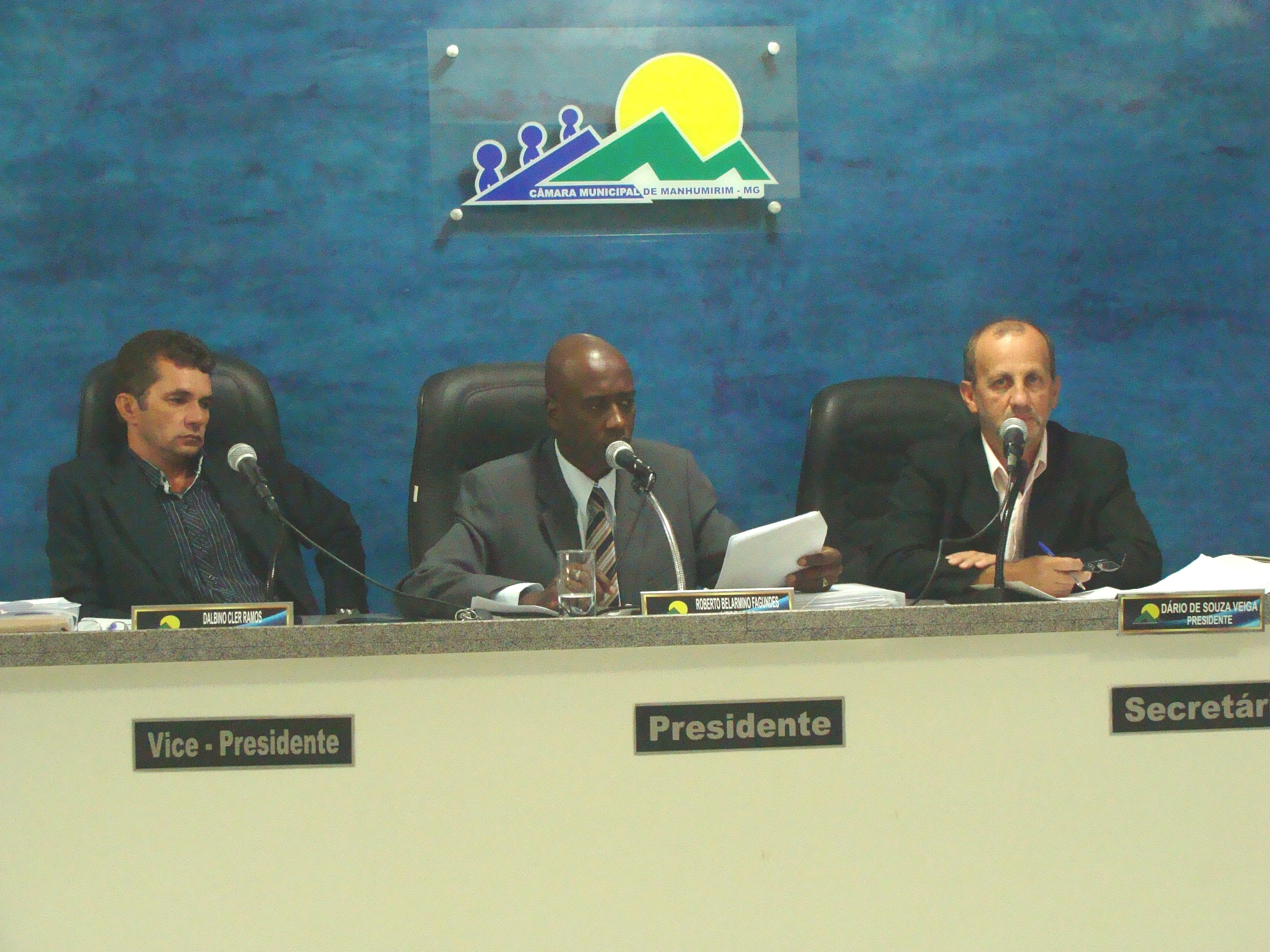 Câmara de Manhumirim rejeita projeto para contratar consórcio de iluminação pública