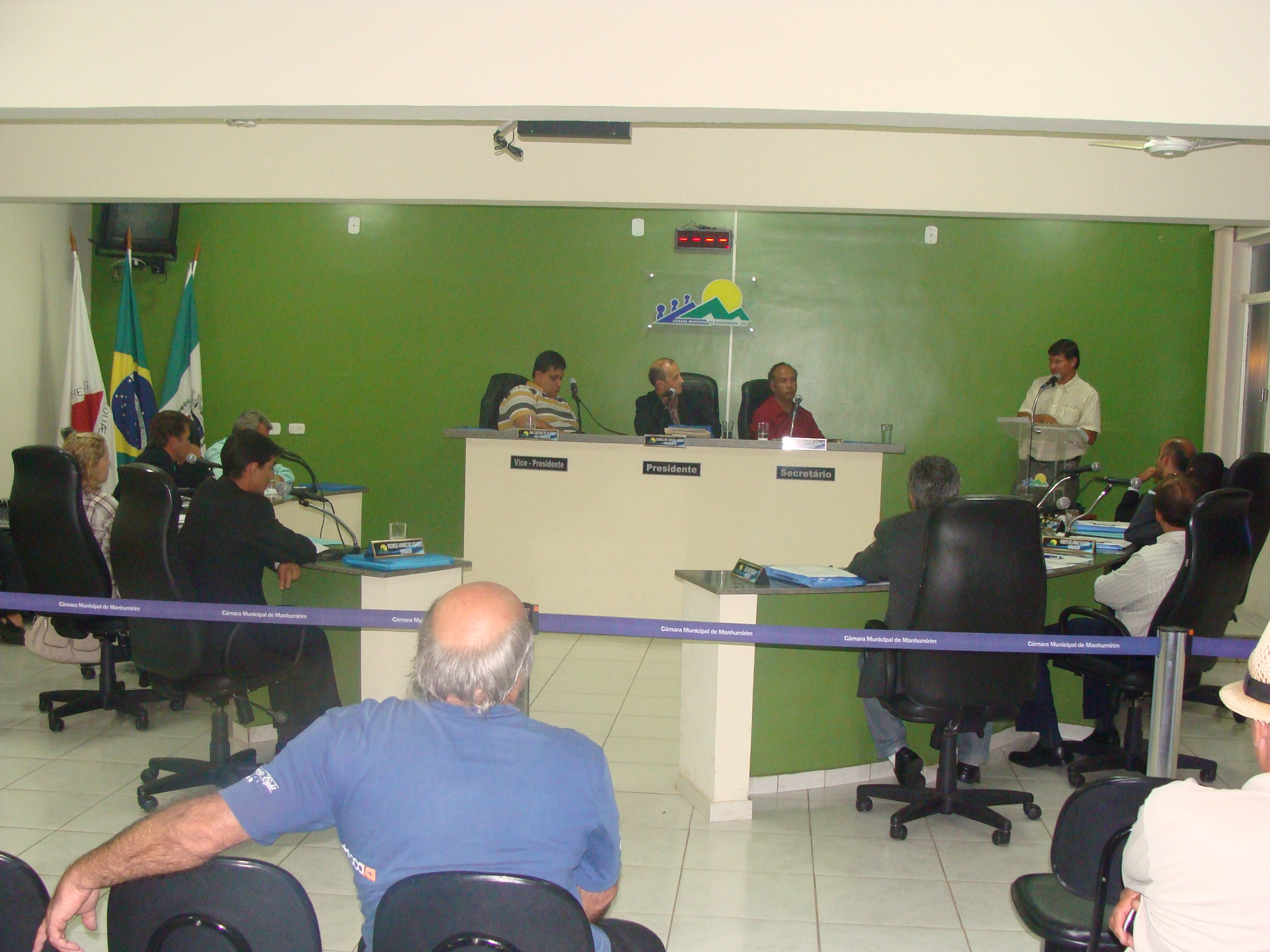 Secretário de Educação falou sobre o setor na Câmara