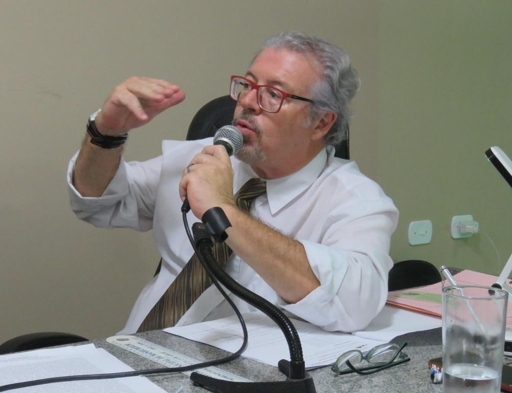 Tenente na tribuna 4