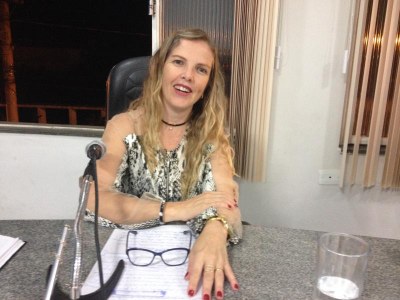 Vereadora Ana Paula Destro. Vereadora Ana Paula Destro.