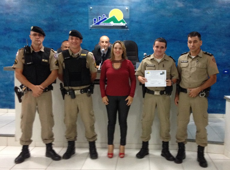 PM recebe homenagem na Câmara. Moção de autoria da vereadora Elaine Freire foi aprovada por unanimidade.