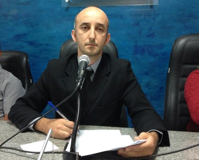 Presidente Sérgio Borel, autor da indicação Indicação aprovada pelos vereadores deu apoio ao pedido dos estudantes.