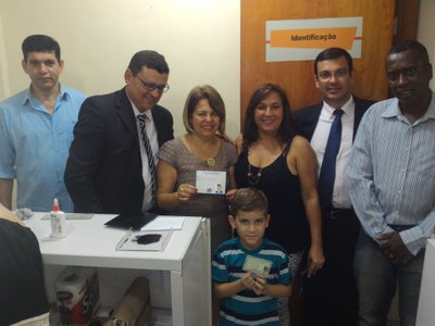 Todos com menino Todos com menino