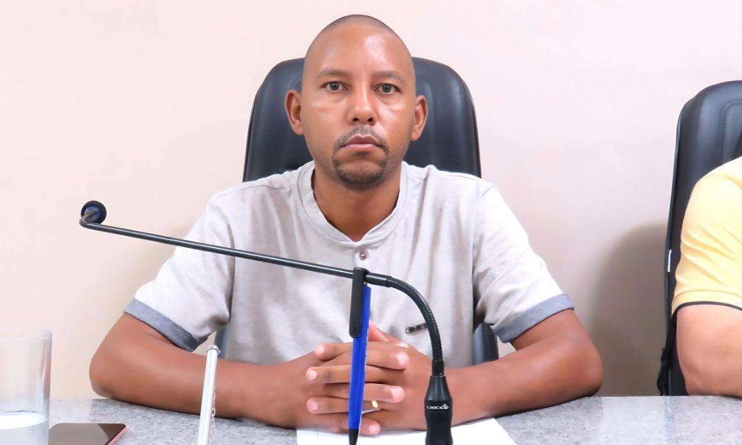 Avenida Moacir de Castro precisa de calçamento e foi tema de indicação