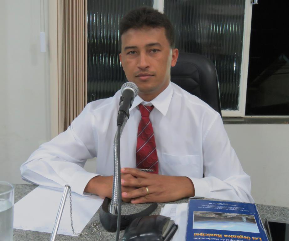 Calçamento de rua do Bairro Nossa Senhora Aparecida precisa ser terminado