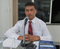 Calçamento de rua do Bairro Nossa Senhora Aparecida precisa ser terminado