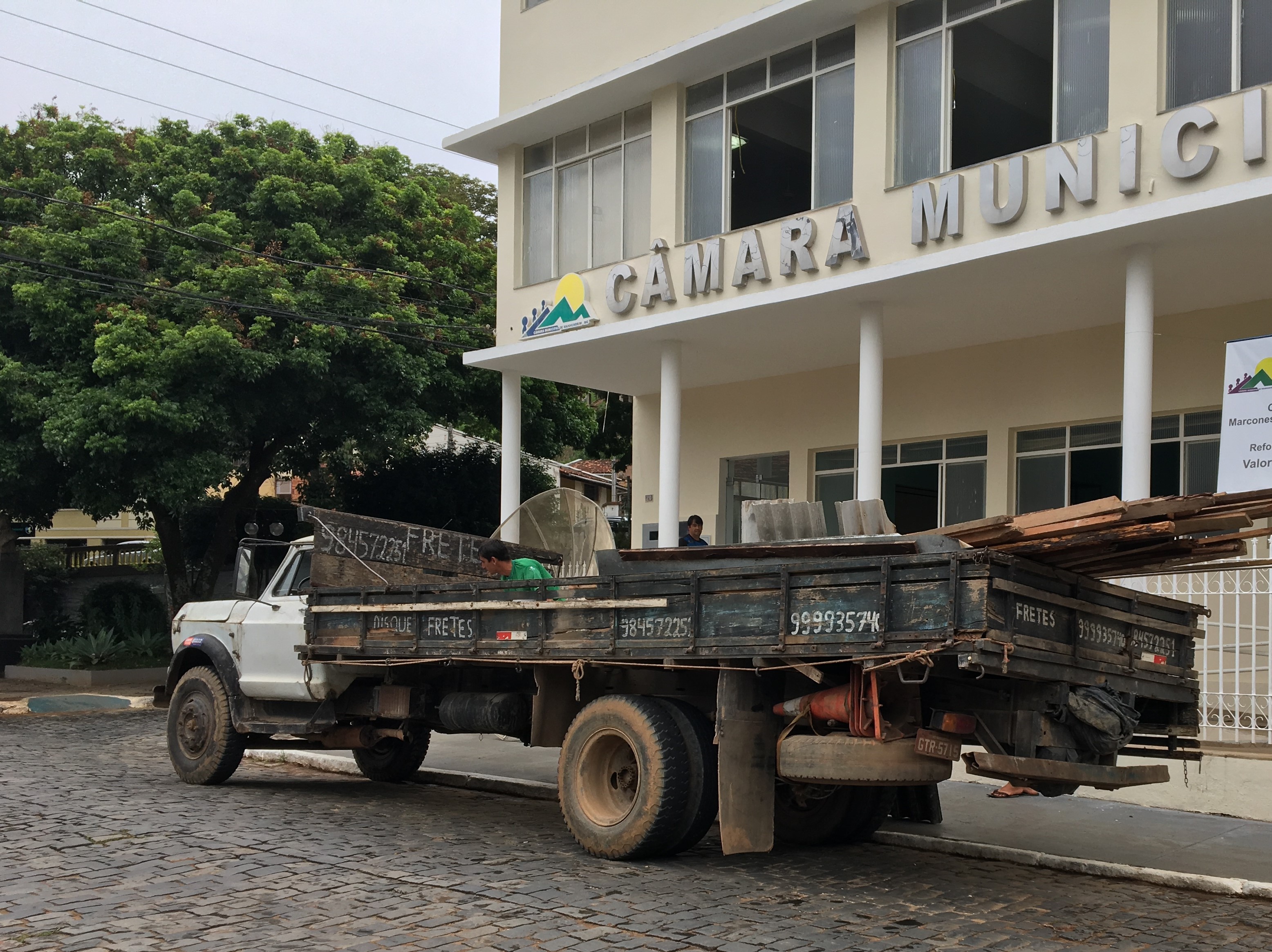 Câmara devolve ao Município bens inservíveis