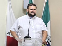 Diácono Frater Felipe Cunha Azevedo falou na Câmara sobre sua ordenação diaconal no dia 12 de dezembro