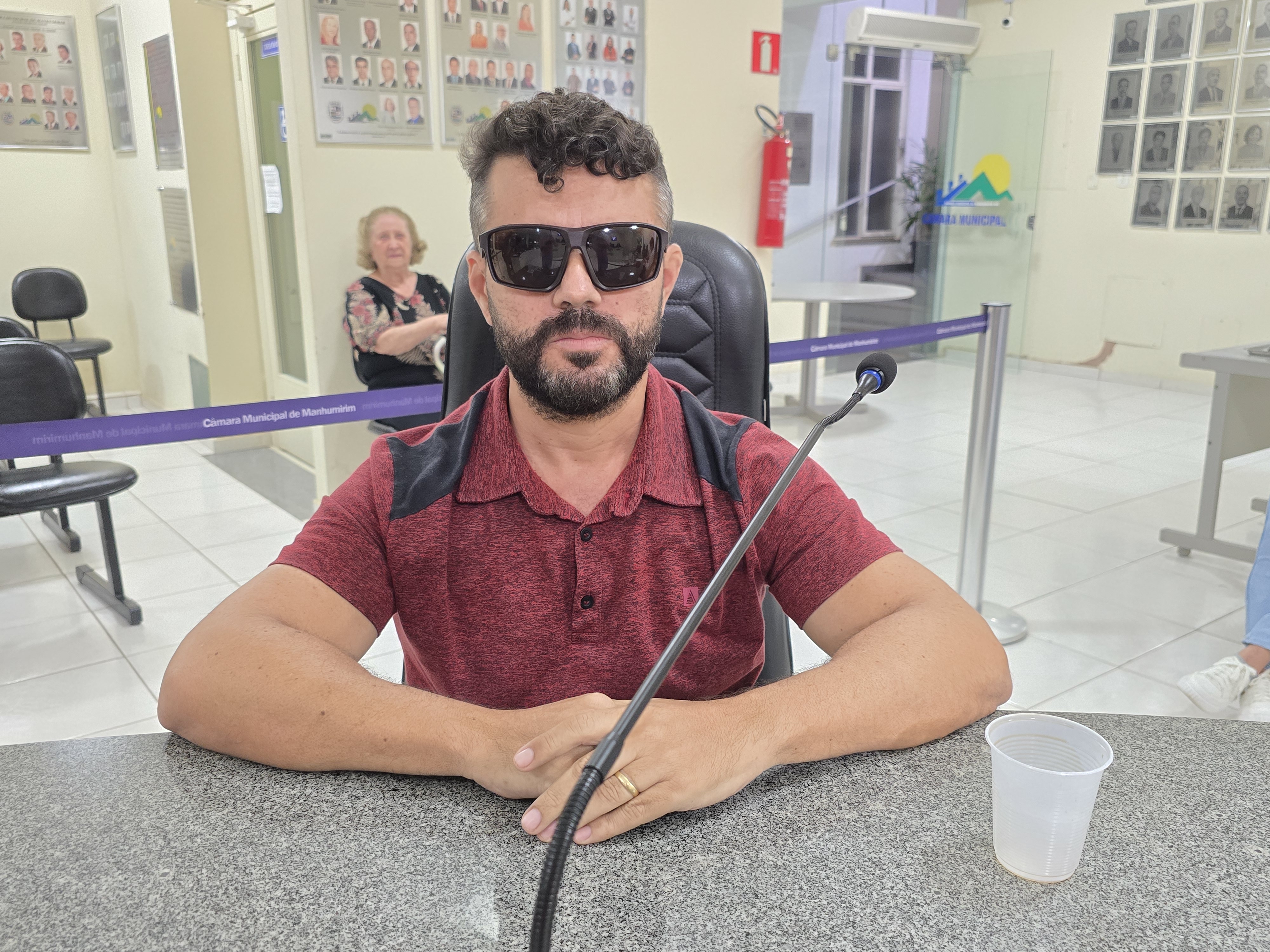 Indicação busca pavimentação asfáltica para a Rua Adair da Silva Pinheiro no bairro Mangueiras