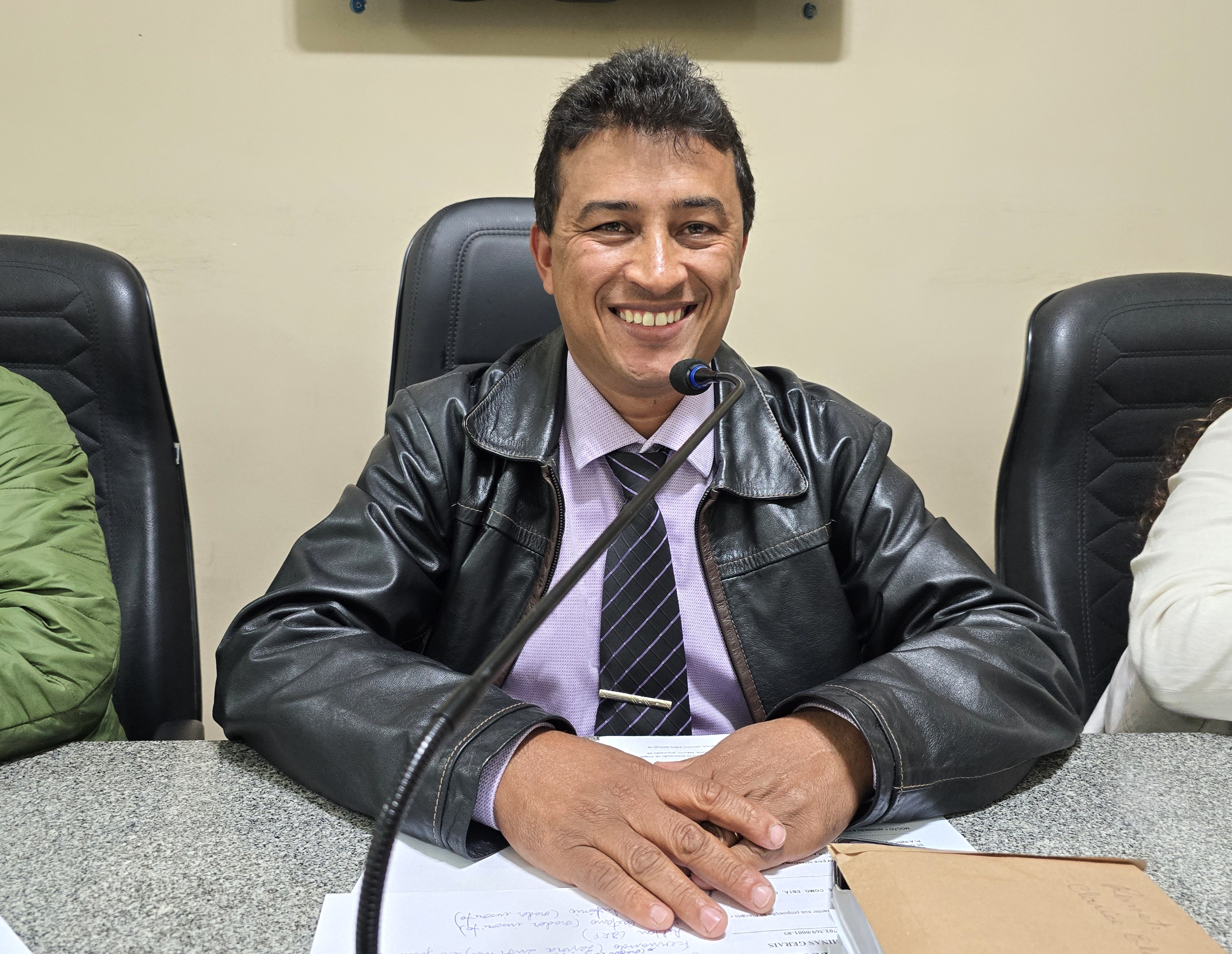 Indicação pede conserto e ampliação da calçada da Avenida Narciso Rabelo