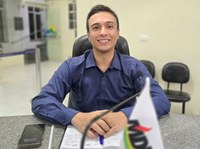 Indicação pede melhor sinalização na rotatória em frente à agência do INSS