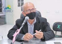 Indicação pede melhorias para o ponto de táxi da Praça Padre Júlio Maria