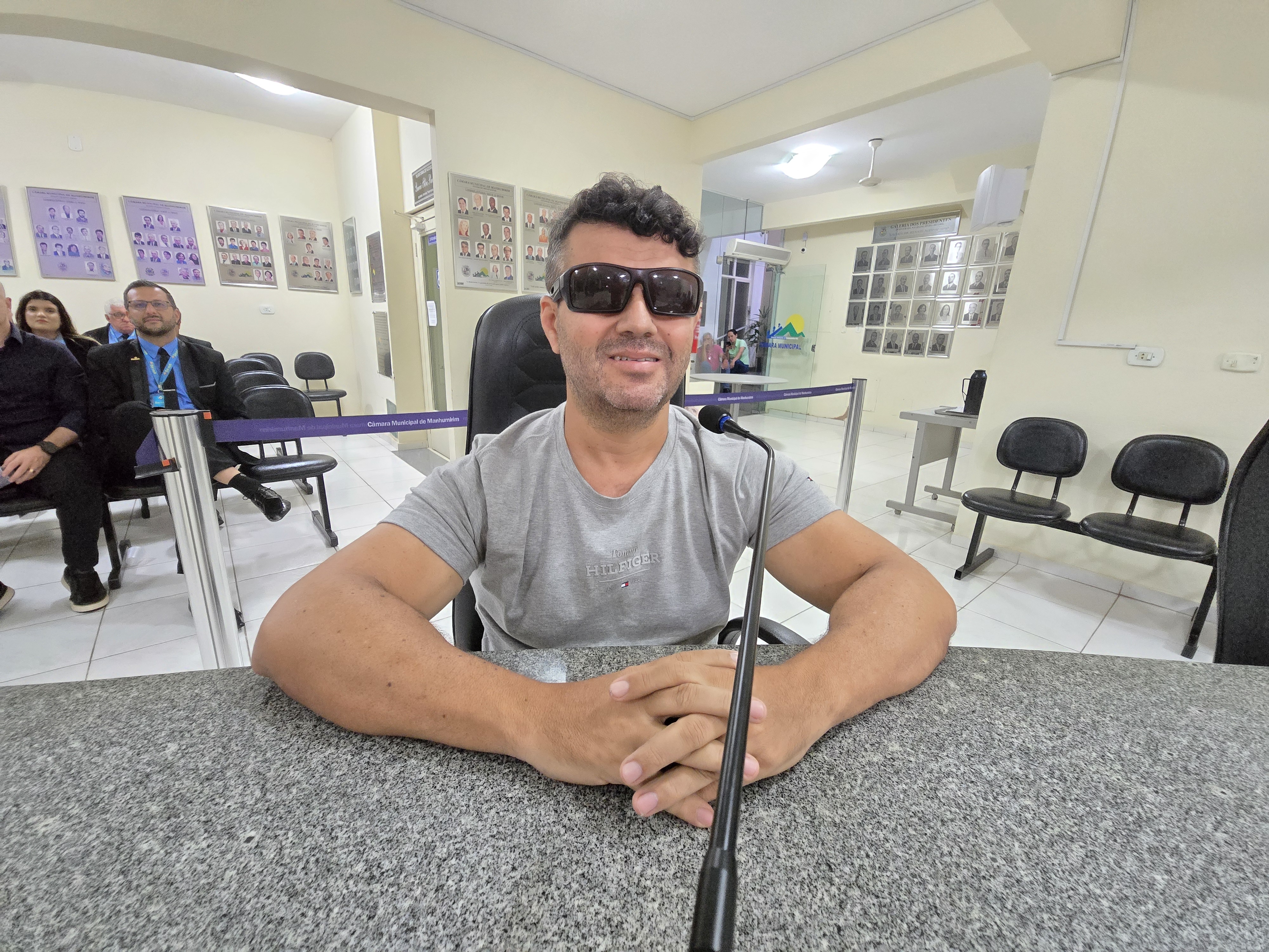 Indicação pede reforma do escadão na Rua Adair da Silva Pinheiro no Bairro Mangueiras