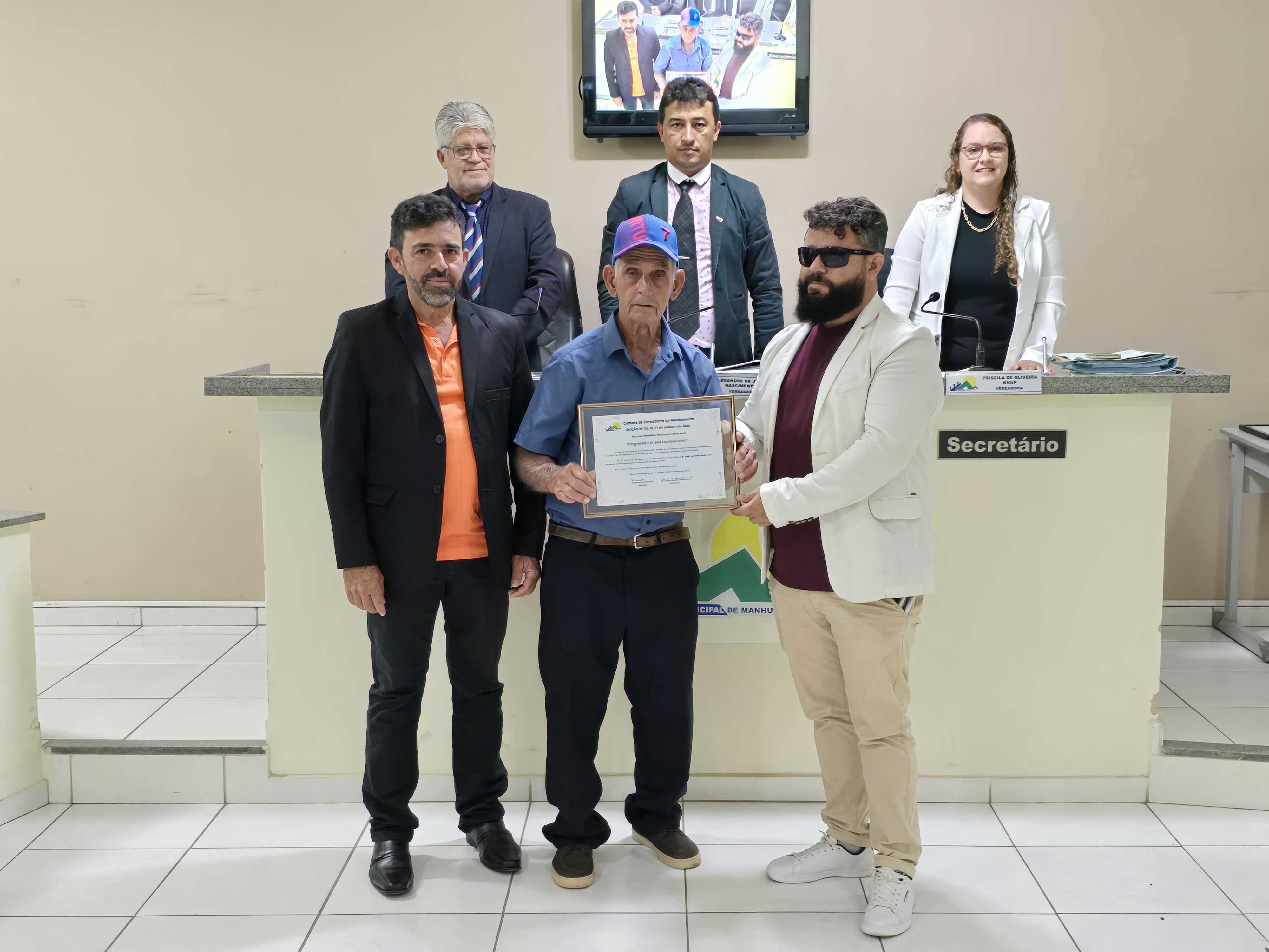 Moção congratula Senhor José Lauriano, conhecido como “Juca Carroceiro”