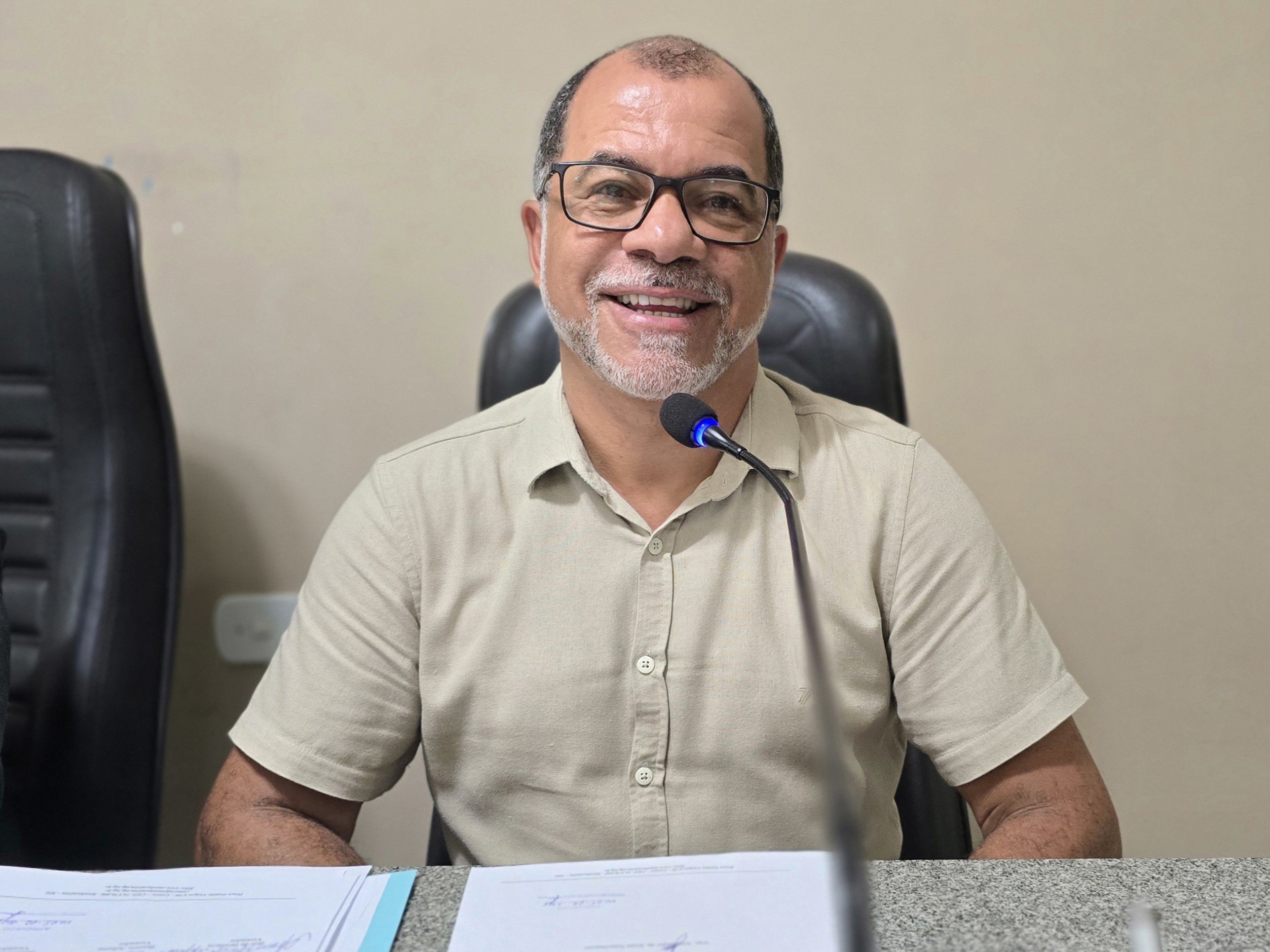 Pedido de limpeza geral nos Bairros Santa Rita e Divinéia