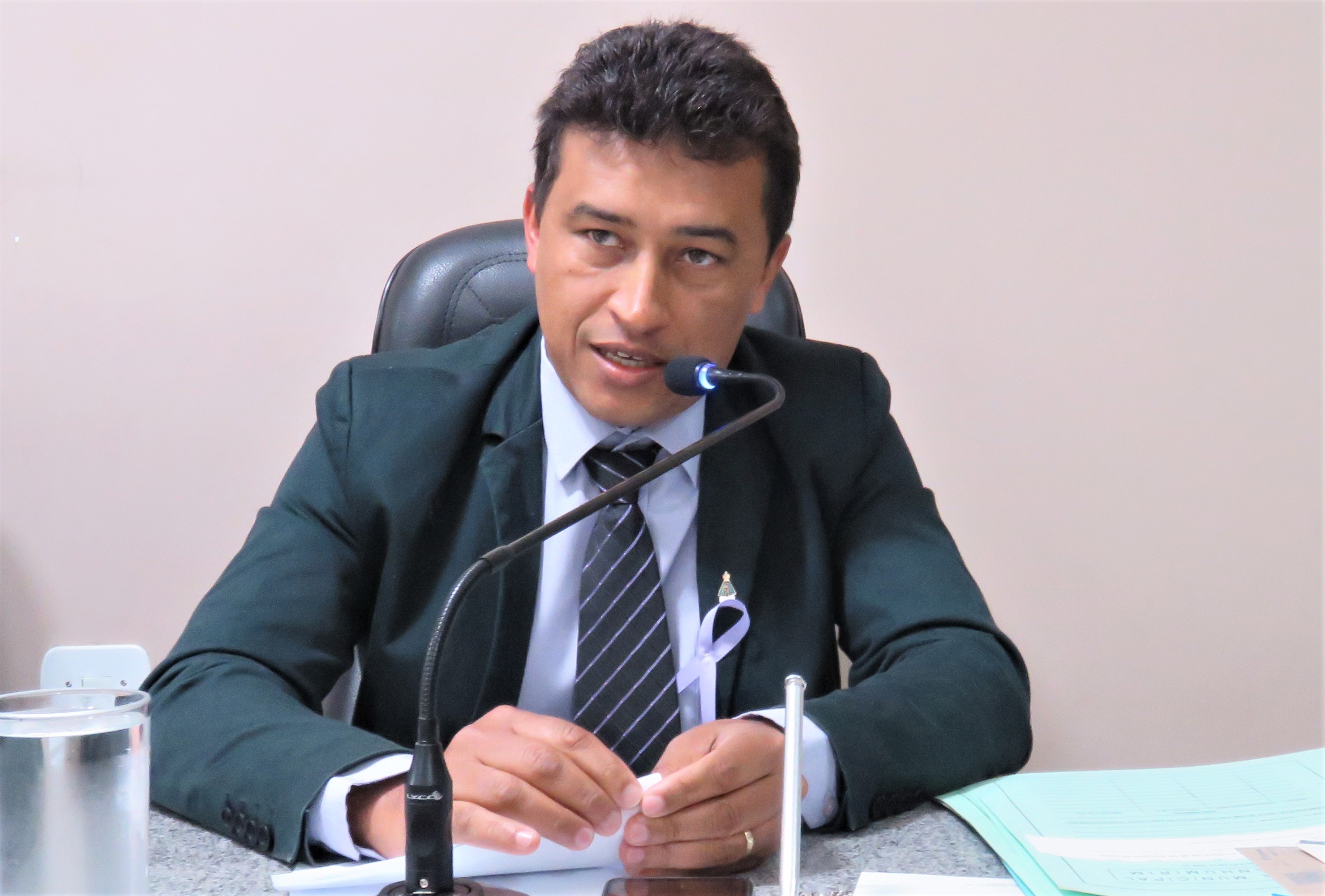 Praça da Bíblia com monumento precisa de revitalização