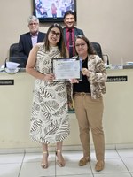 Professora Nelita Borel recebeu moção na Câmara