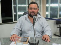 Quadra esportiva e campo do Córrego dos Malostos precisam de cuidados