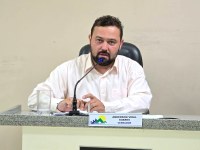 Requerimento pergunta sobre licitação para compra de materiais de higiene pessoal