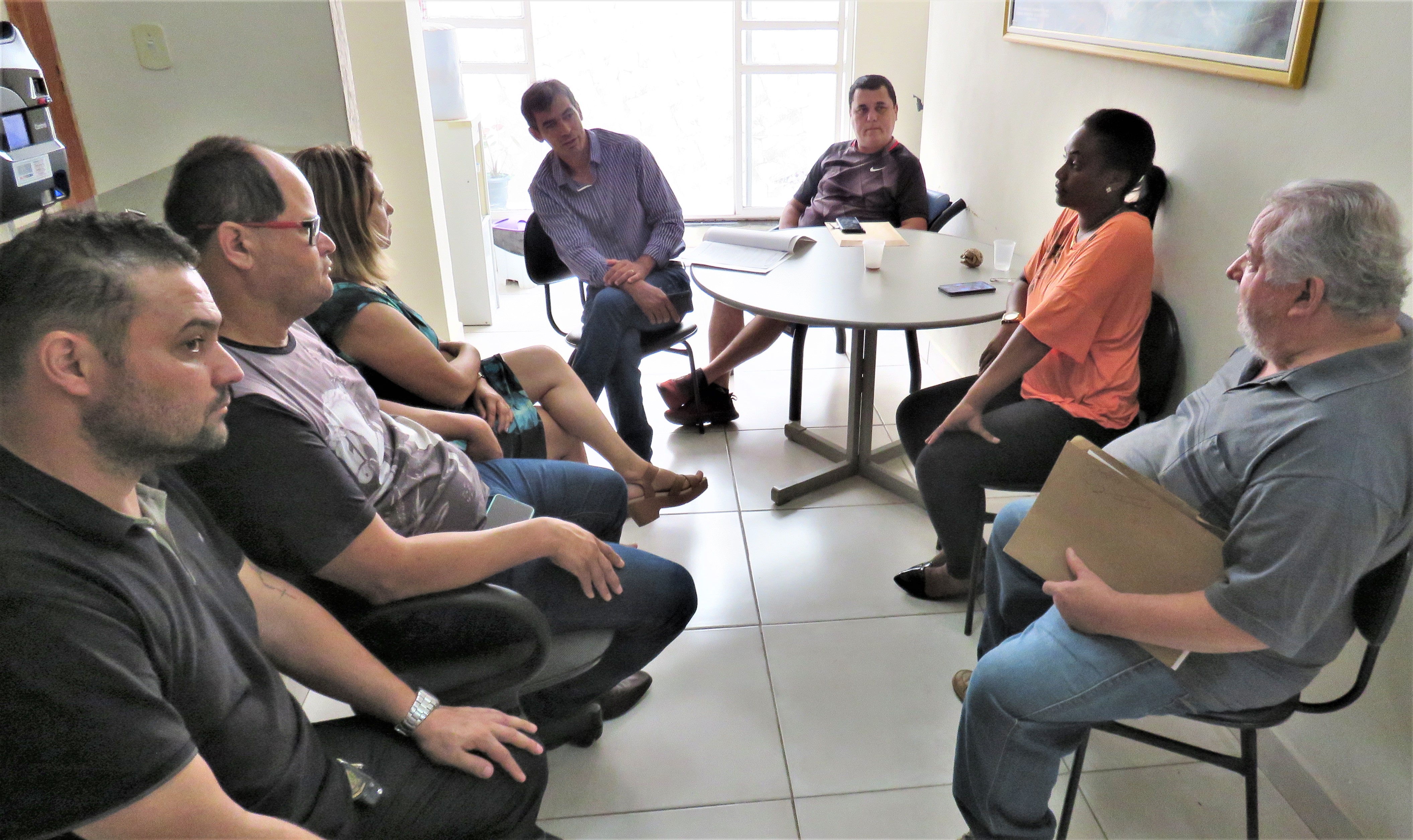 Reunião de comissões analisou projetos e teve a participação de munícipe