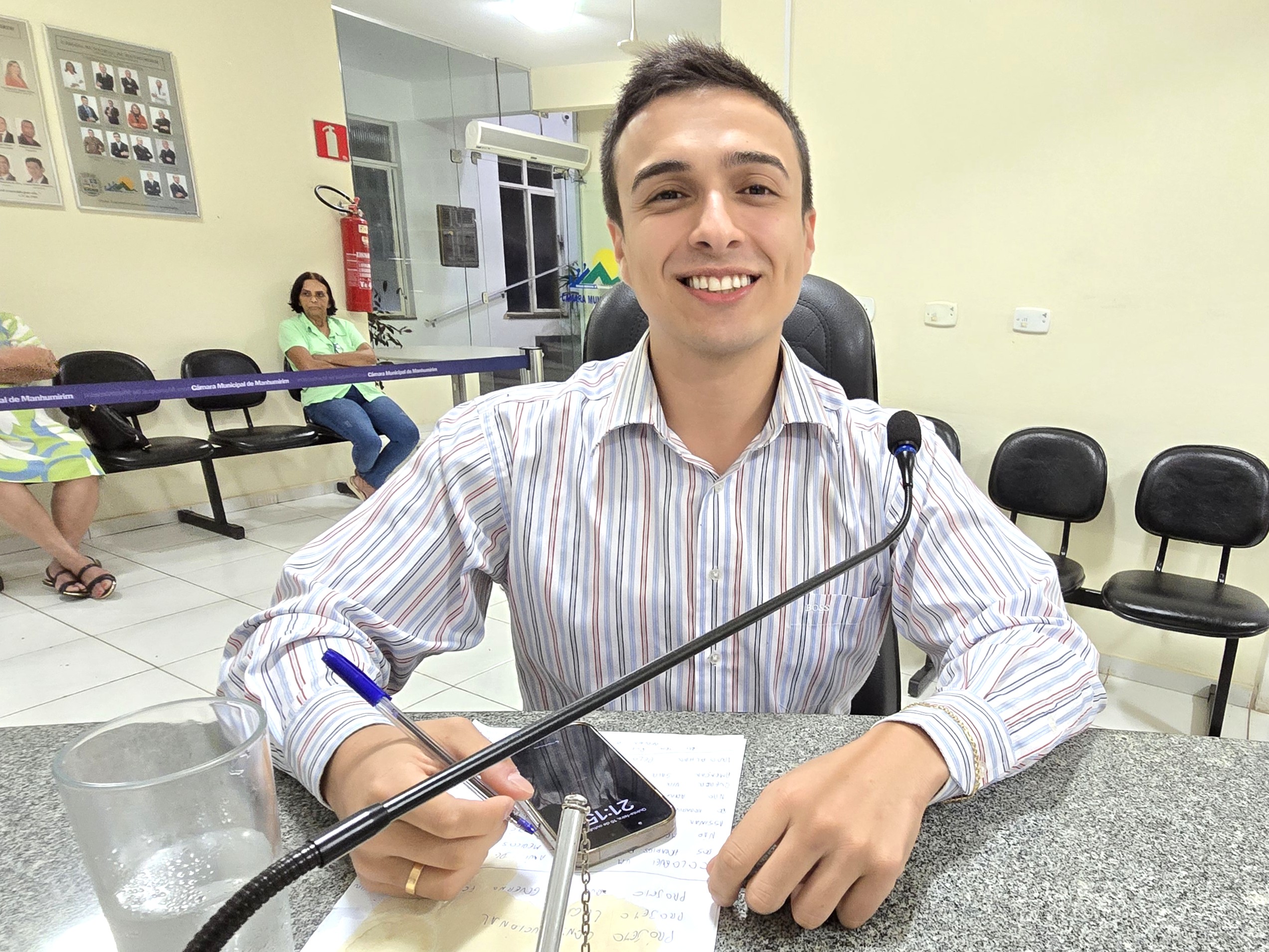 Rua Manoel Mendes de Souza no Bairro Nossa Senhora da Penha precisa de iluminação