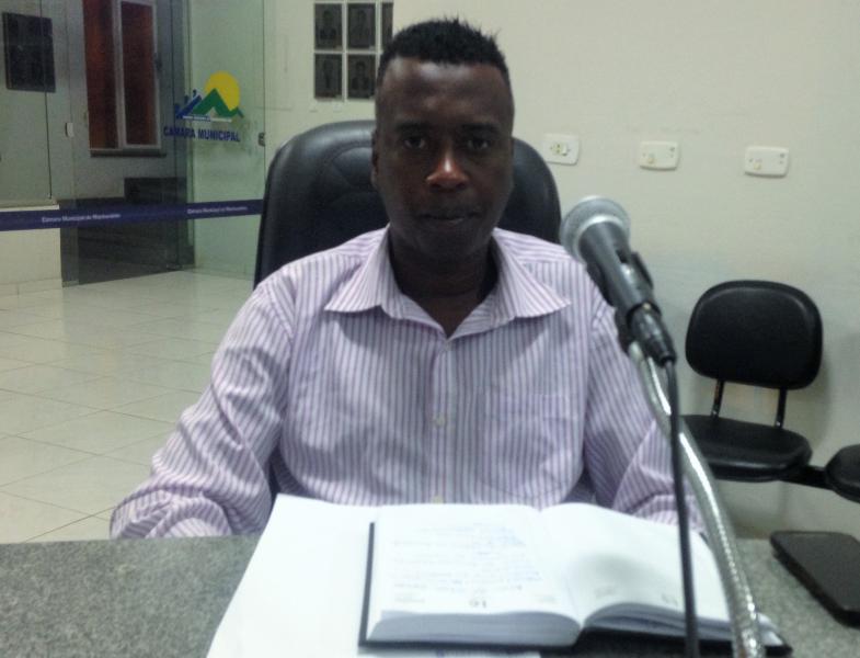 Vereador Roberto Bob indica local para conselhos municipais