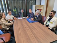 Vereadores e prefeito de Manhumirim estão participando da XXVI Marcha a Brasília em Defesa dos Municípios e buscam recursos